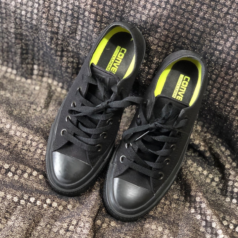 All black converse